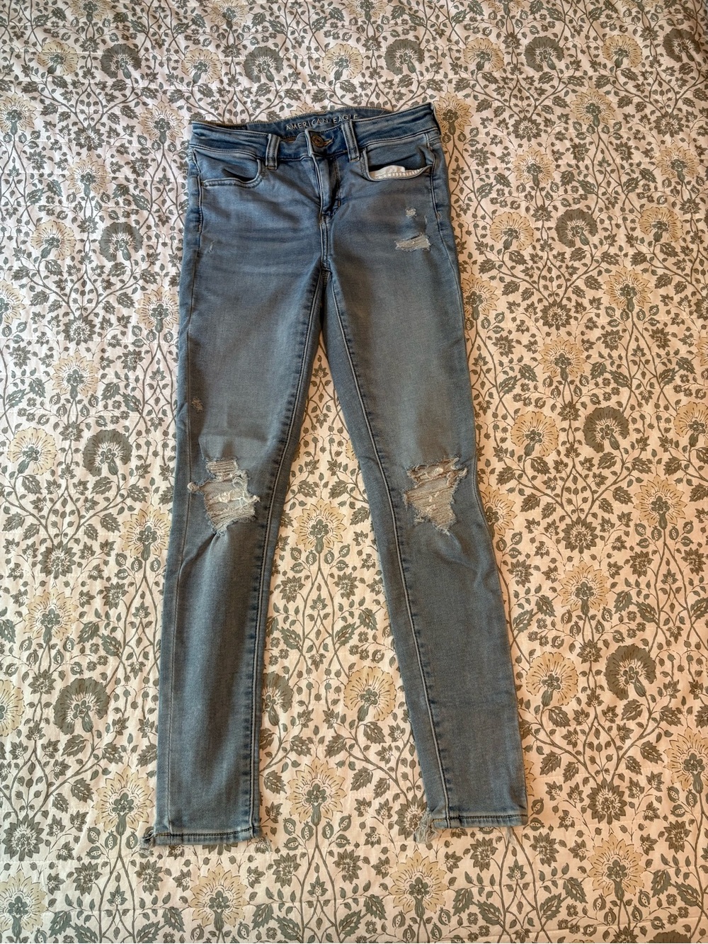American Eagle Outfitters Light Blue Ripped Skinny Jeans